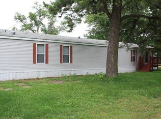 213 W Depew St, Odin, IL 62870