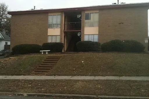 1670 Monroe Ave — Photo 1