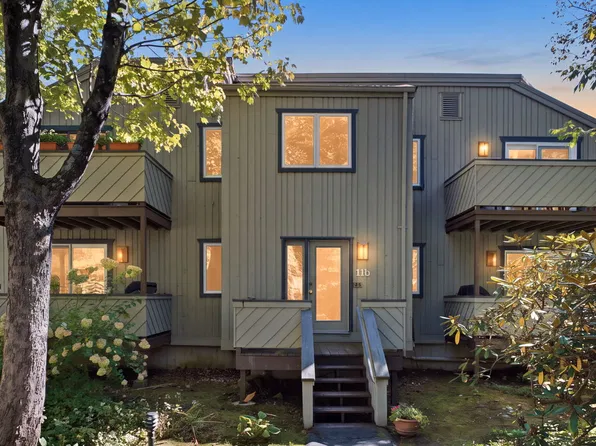 11 Byrne Court #B2, Farmington, CT 06032