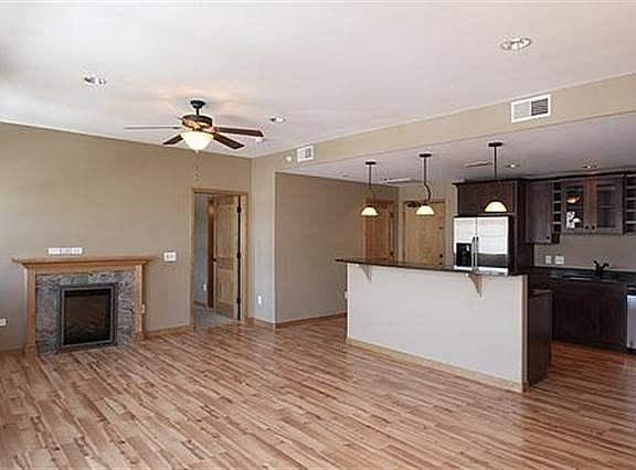 3rd image of 845 Quarry Rd APT 214
