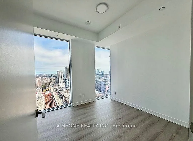 100 Queen St E #3303 — Photo 13