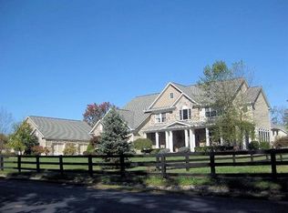 1602 Red Fox Ln, Milford, OH 45150