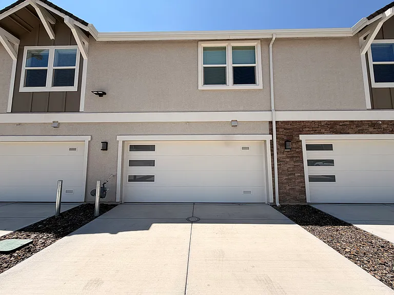 18659 Village Center Dr — Photo 24