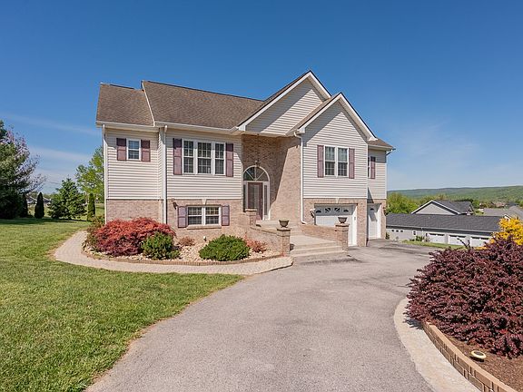 3rd image of 1701 Stratford View Dr