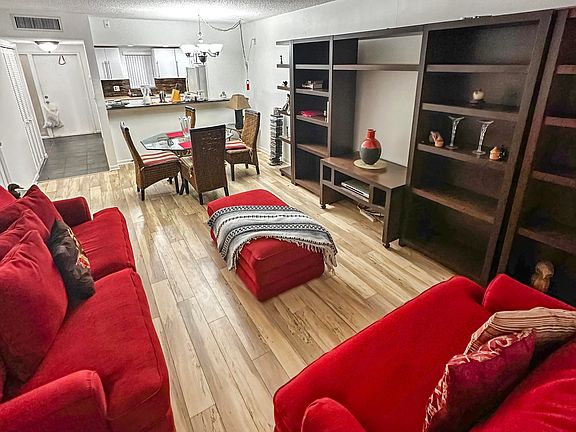 2nd image of 2571 Aragon Blvd APT 115