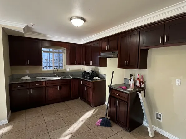 10354 1/2 Wilmington Ave, Los Angeles, CA 90002