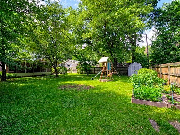 Beautiful fenced yard