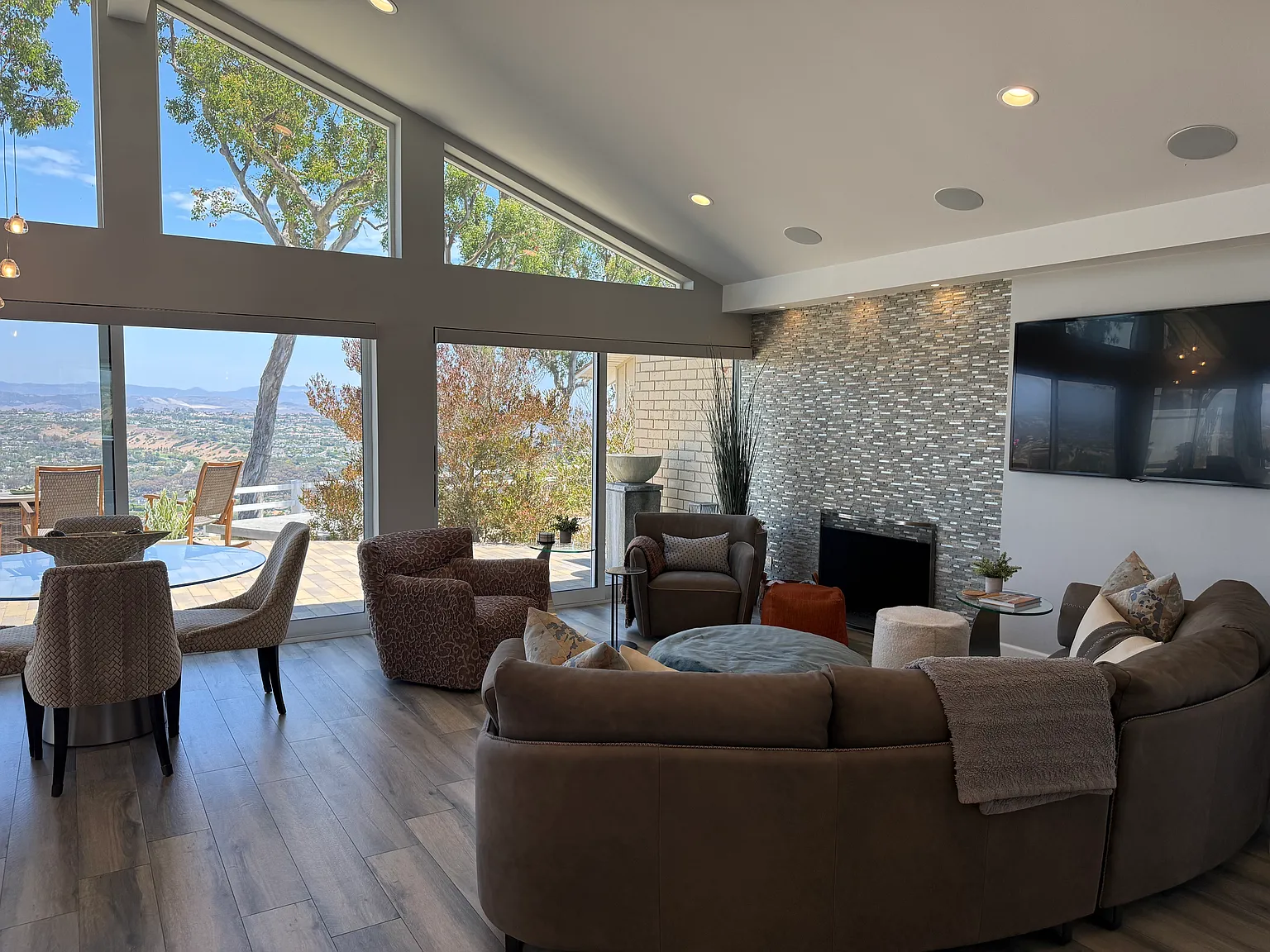 31574 Flying Cloud Dr — Photo 3