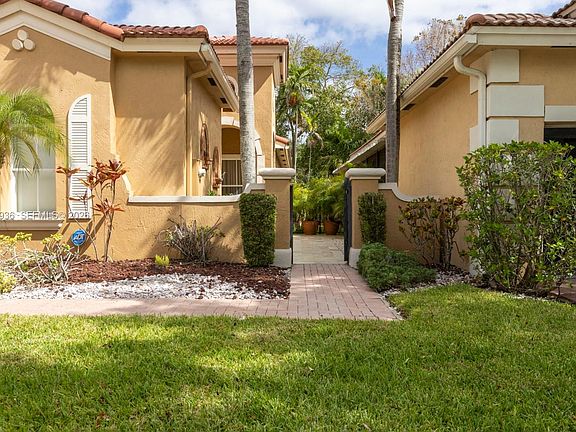 5th image of 12159 NW 59th St