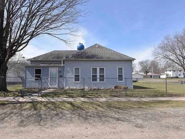 102 Madison St N, Hazleton, IA 50641