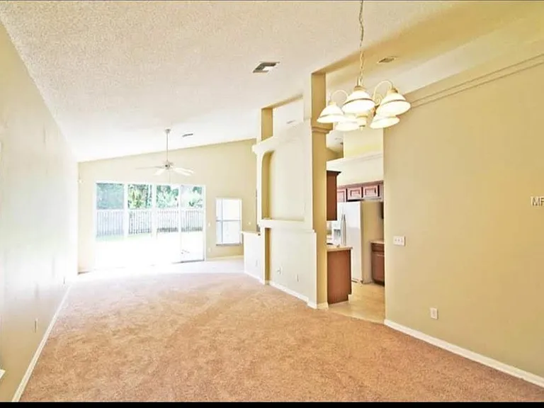 2063 Kaylas Ct — Photo 6