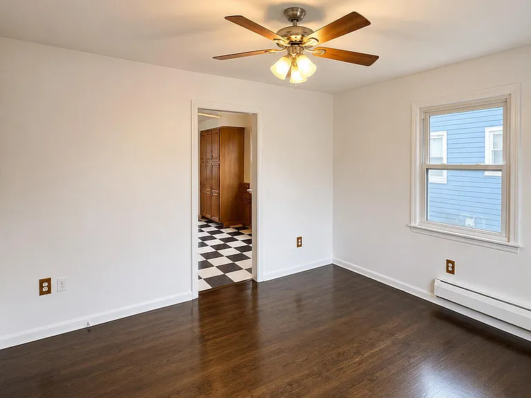 155 Highland Blvd — Photo 2