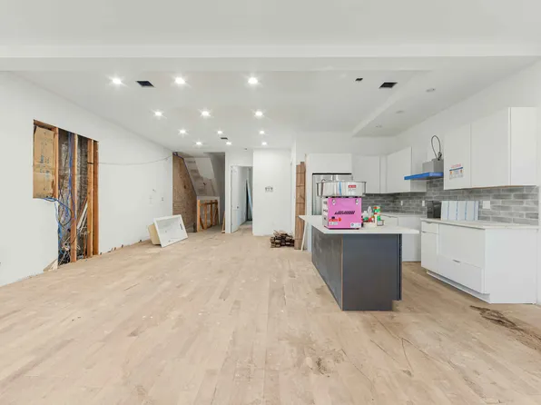 913 Lafayette Avenue image 6 of 17