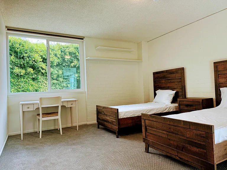 540 Kelton Ave #204 — Photo 9