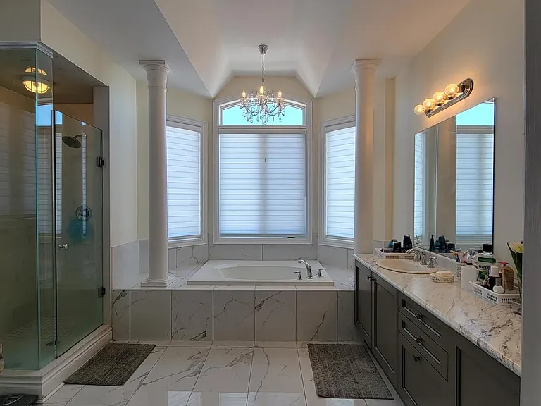 46 Black Diamond Cres — Photo 10