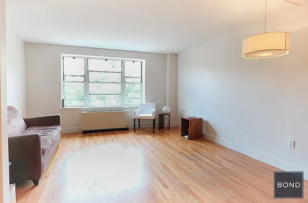 Rented by Bond New York | media 8