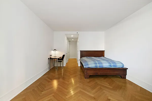 Rented by Corcoran | media 15