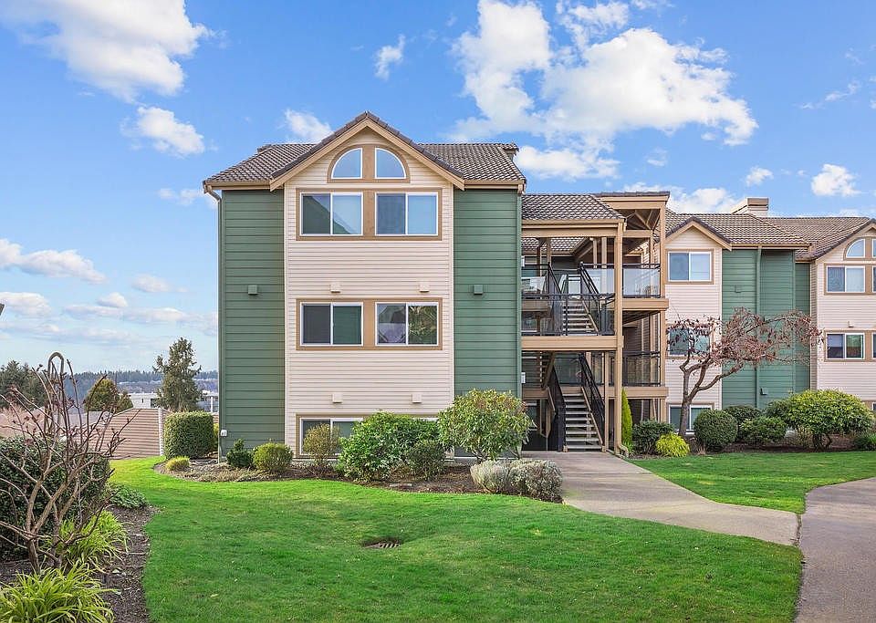 1st image of 3008 N Narrows Dr Unit E105