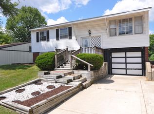 144 Pueblo Rd, Carpentersville, IL 60110