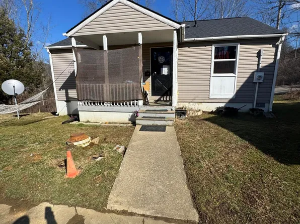 205 Federal Pl, Cumberland, KY 40823