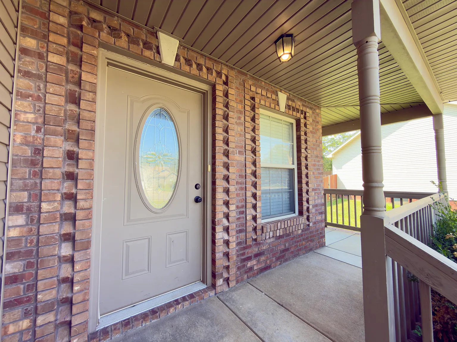 3 bed, 2.5 bath, 1934 sqft, $1,950 — Photo 3
