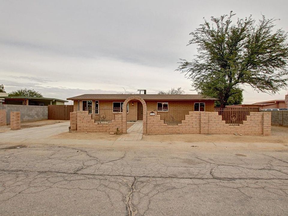 1st image of 6562 S Iberia Cir