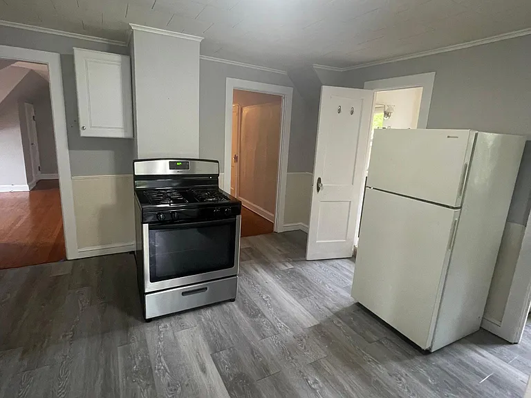 49 Gorman St #2 — Photo 4