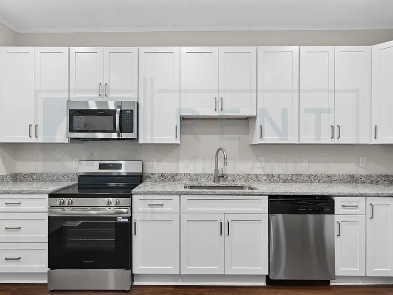 2901 Park St — Photo 7