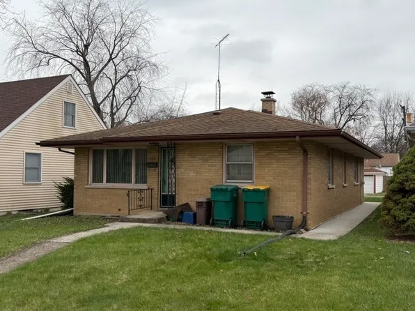 109 Reedwood Dr, Joliet, IL 60436