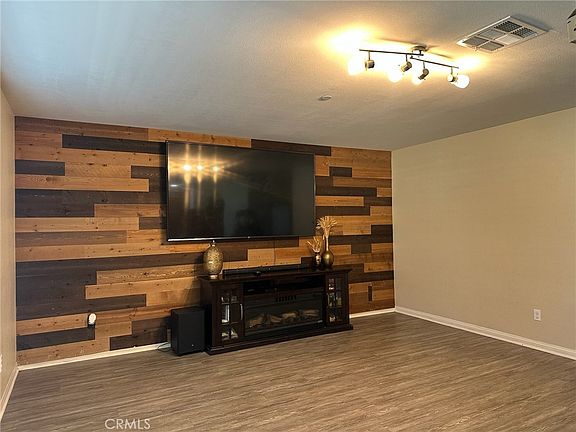 4th image of 653 Suukat Ct