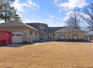 802 Kingsway Cv, West Memphis, AR 72301