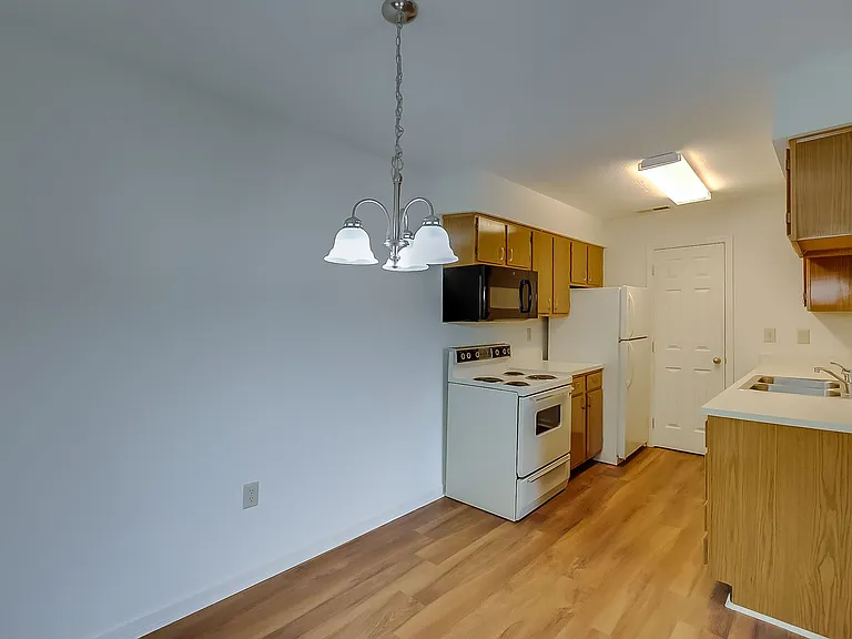 Allison Heights — Photo 4