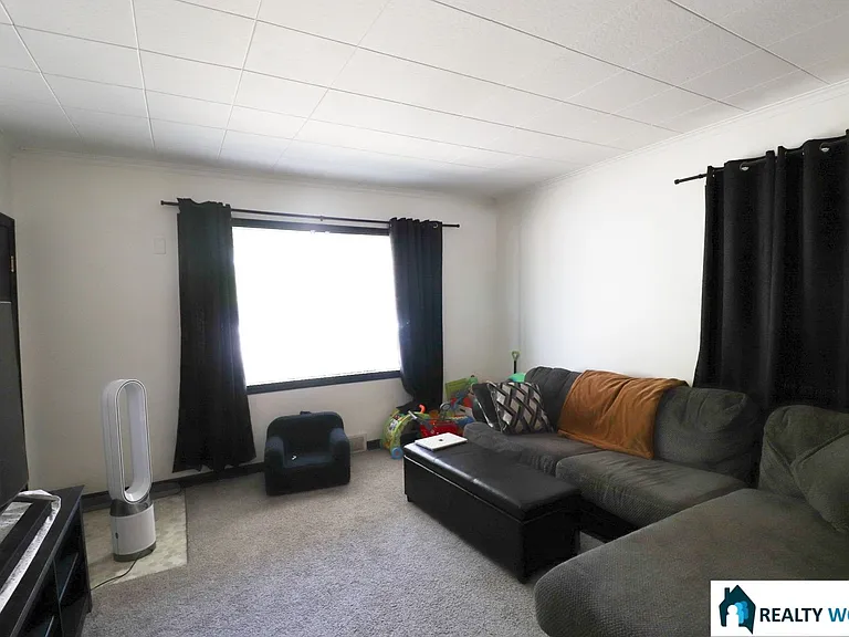 1619-1623 D Street — Photo 2