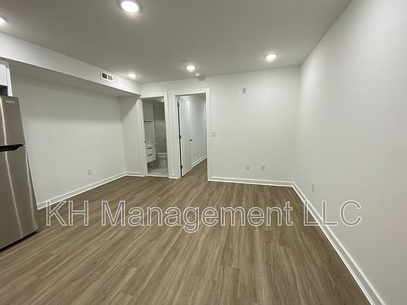 2nd image of 3932-36 Mount Vernon St #7