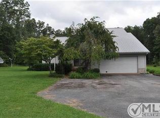 130 Deerfield Rd, Normandy, TN 37360