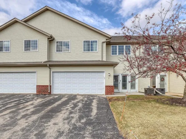 2424 Fox River PARKWAY #B, Waukesha, WI 53189