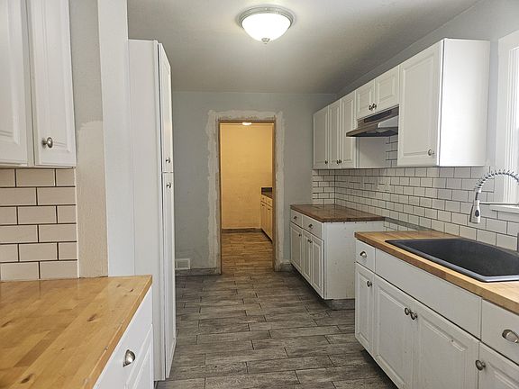 4th image of 413 S H St