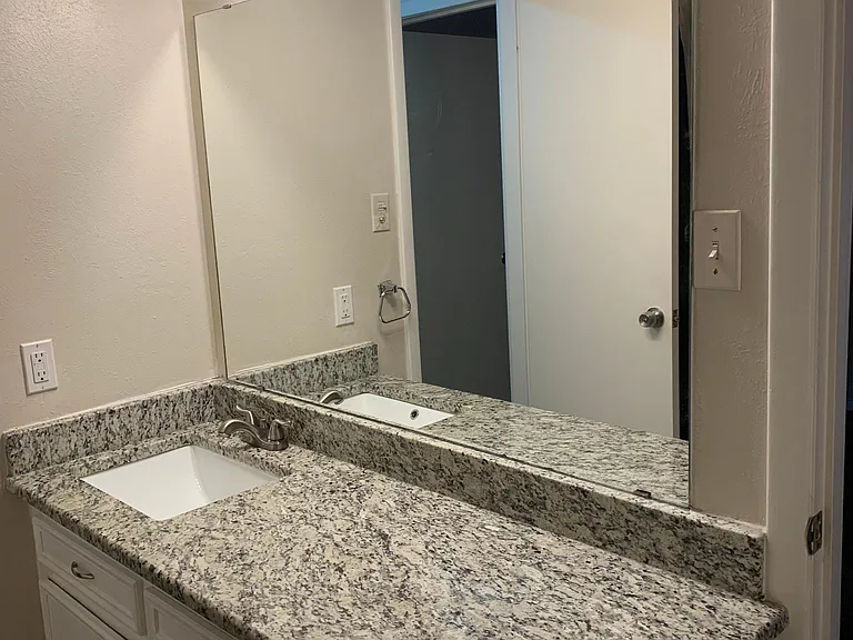 1221 Wedgewood Dr — Photo 5