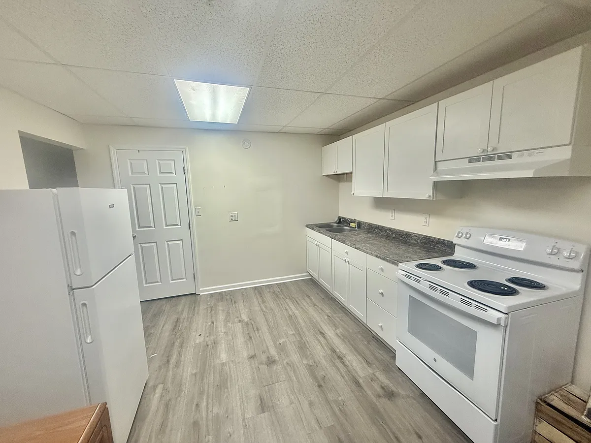 Building Photo - 571 Washington Ave #571
