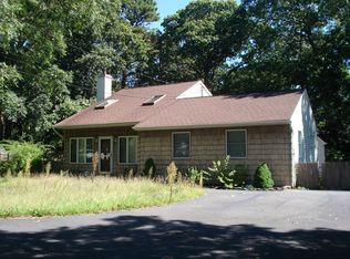 157 Magnolia Dr, Selden, NY 11784