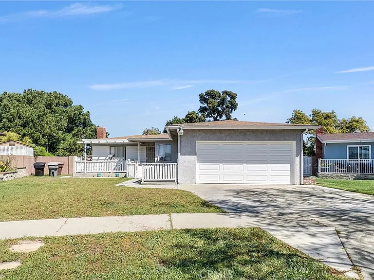 2551 W Rome Ave — Photo 1