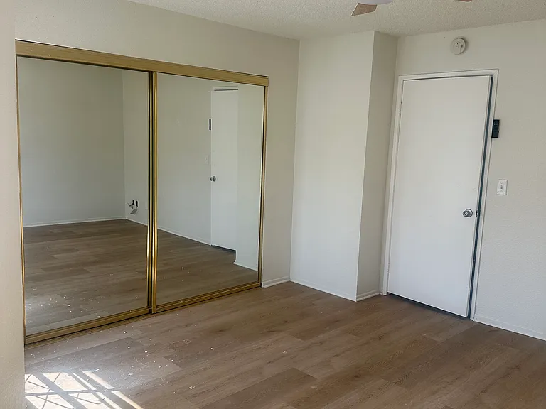 4029 W Broadway #5 — Photo 12