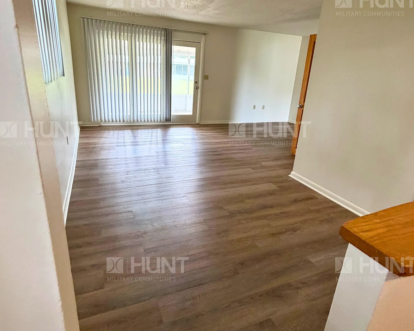3 bed, 1.5 bath, 1301 sqft, $1,625 — Photo 3