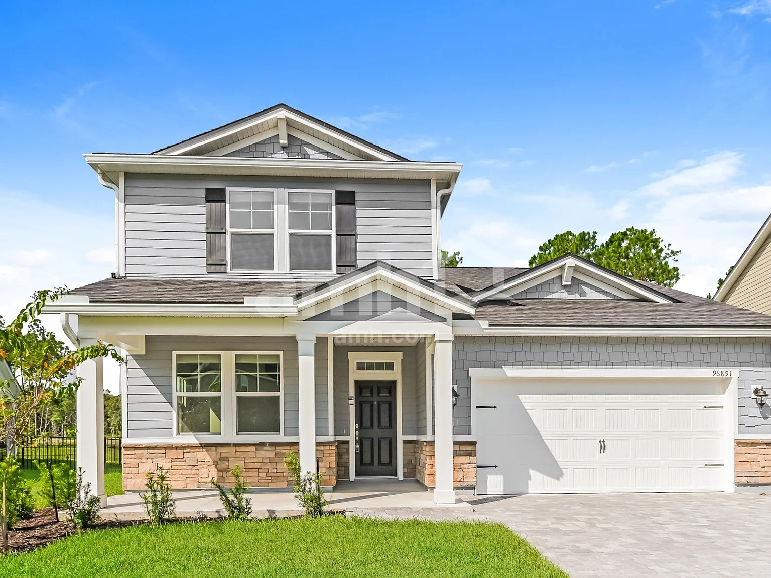4 bed, 2.5 bath, 2078 sqft, $2,565 — Photo 1