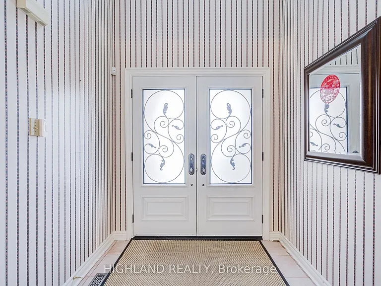 1472 Bayshire Dr — Photo 10