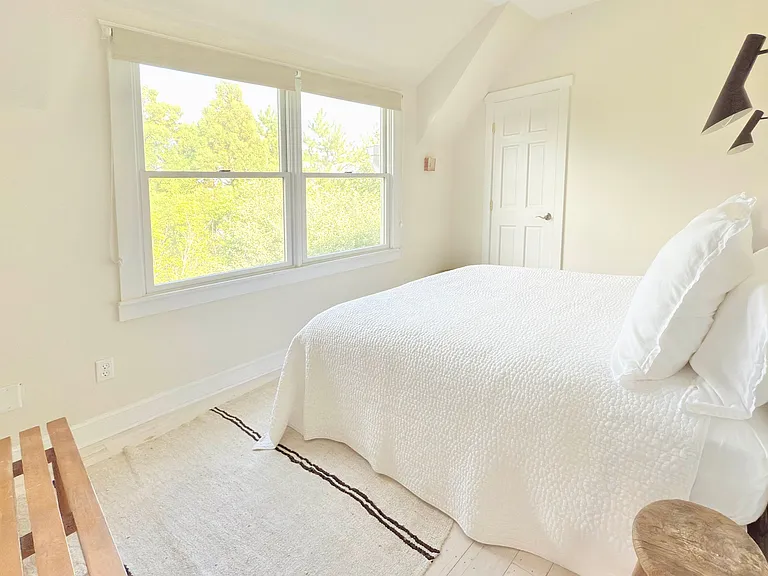 162 Dune Rd — Photo 17