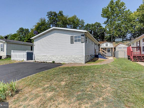 3rd image of 16214 McGregor Dr