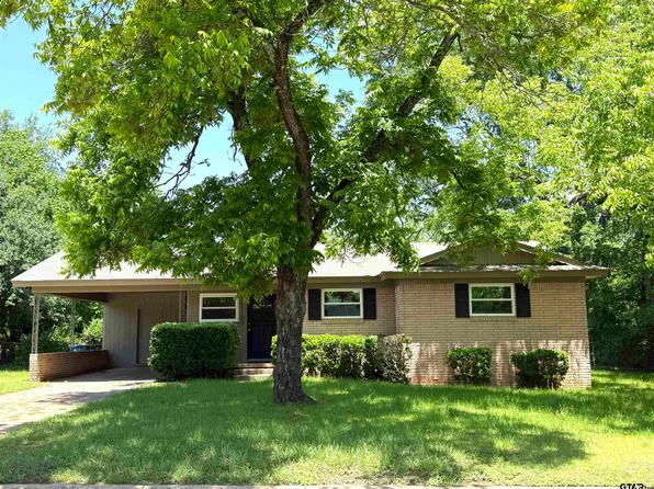 828 Adams St, Jacksonville, TX 75766