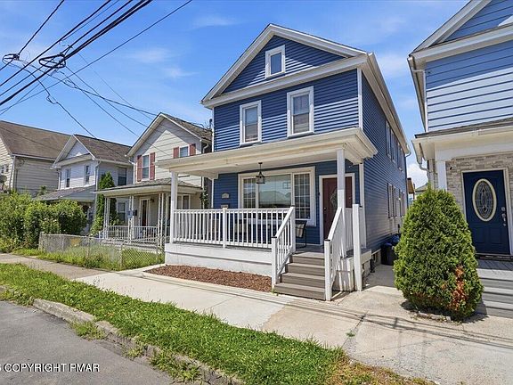 4th image of 164 E Ridge St