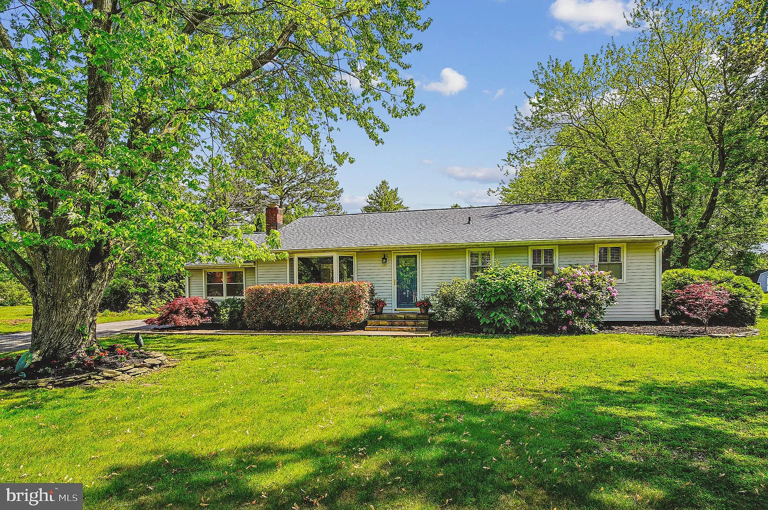 123 N Lake Dr photo 1